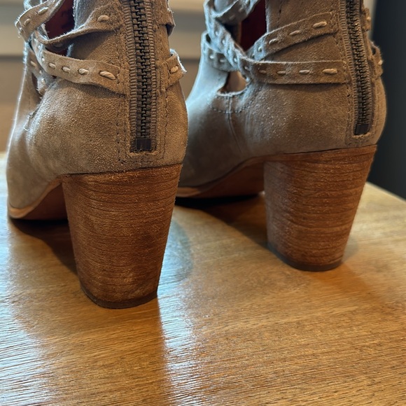 Frye naomi pickstitch shootie size 8.5 - Picture 7 of 7